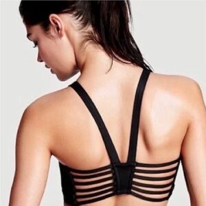Victoria’s Secret VSX Strappy Back Plunge Lightly Lined Sports Bra‎
